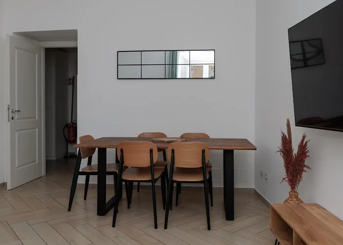 Sagittarius Vatican Apartment *